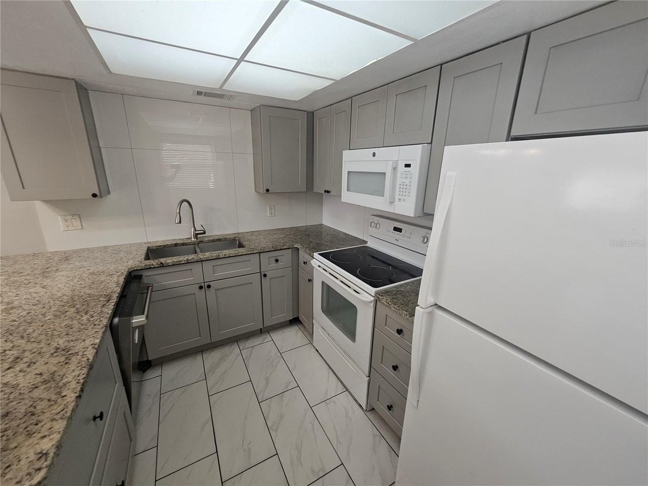 460 Base Ave E #110 - Photo 5 of 11
