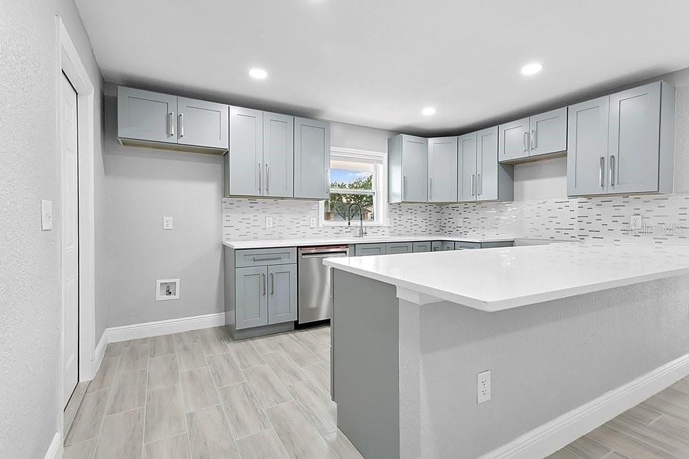 4823 Kathy Jo Ter - Photo 5 of 33