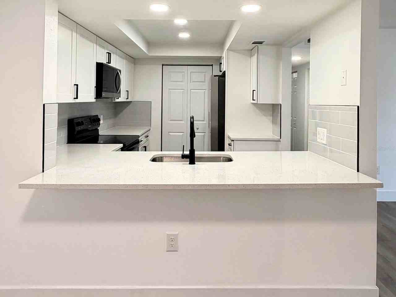 2524 Citrus Club Ln #207 - Photo 2 of 12