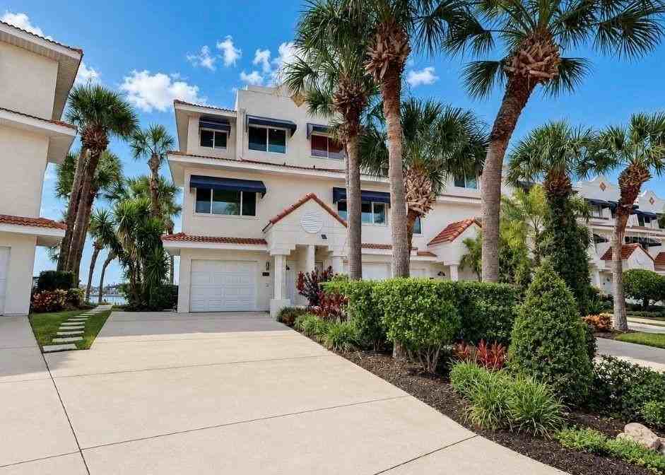 4639 Mirabella Ct - Photo 2 of 25