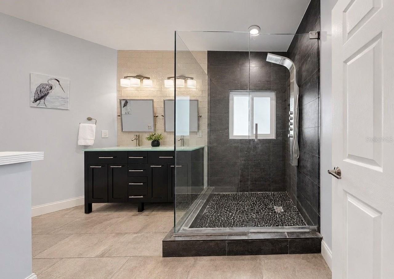 4639 Mirabella Ct - Photo 7 of 25