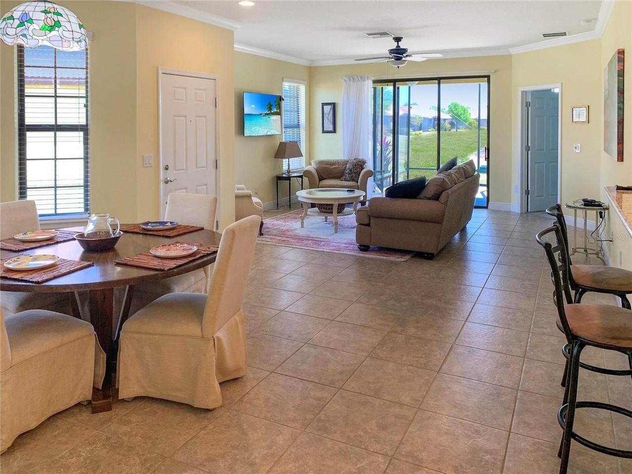 5472 Sunset Falls Dr - Photo 3 of 17