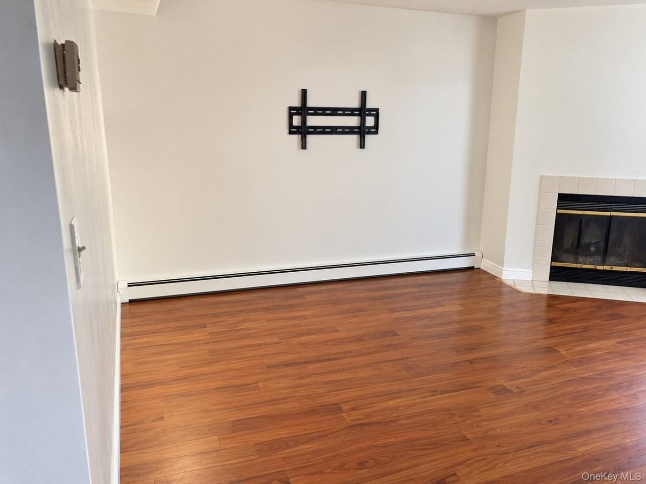 14 Lexington Hl #2 - Photo 2 of 9