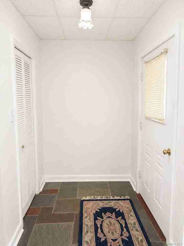 40 Maplewood Dr - Photo 6 of 33