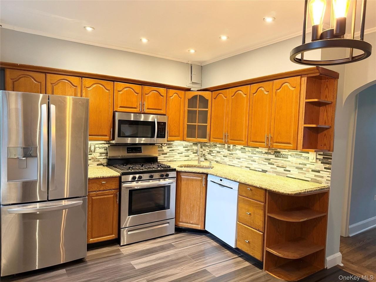 412 Larchmont Acres Apt C #2C - Photo 3 of 14
