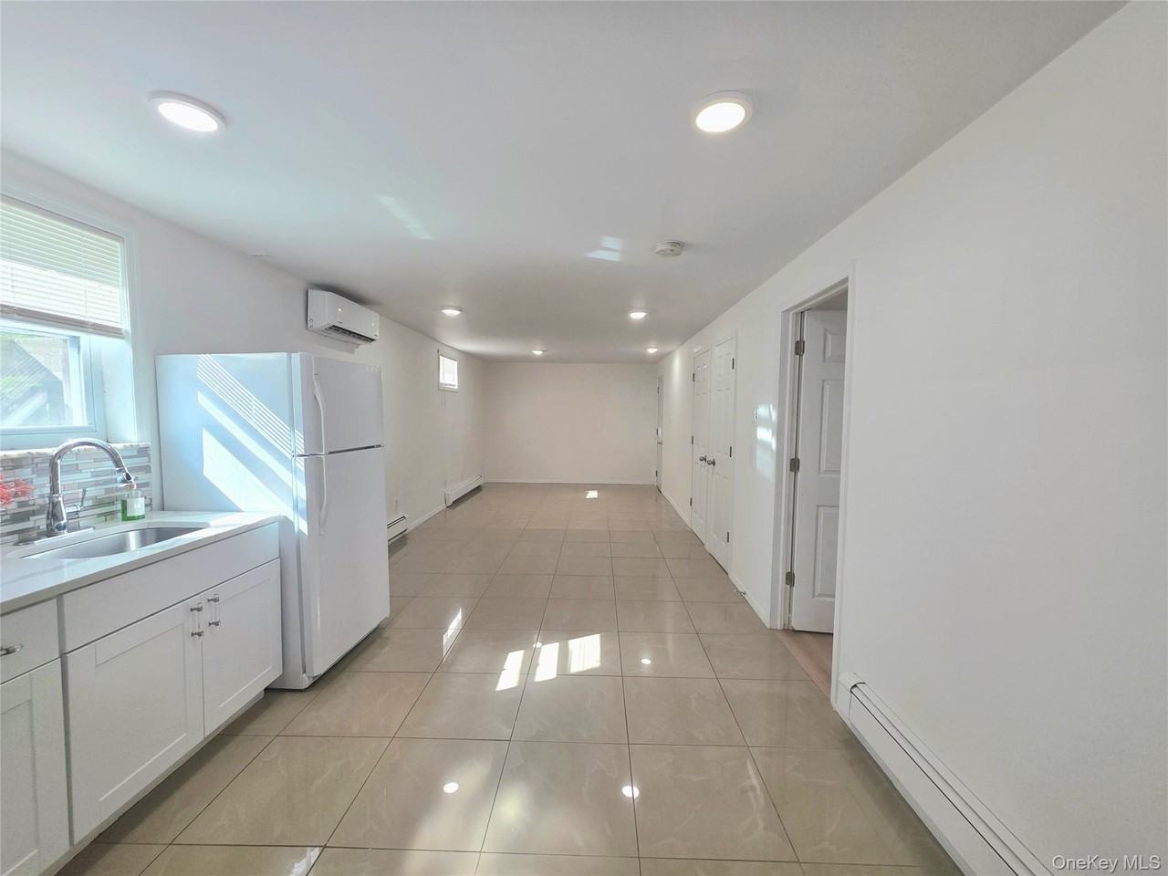 42 Carlton Ave - Photo 3 of 7