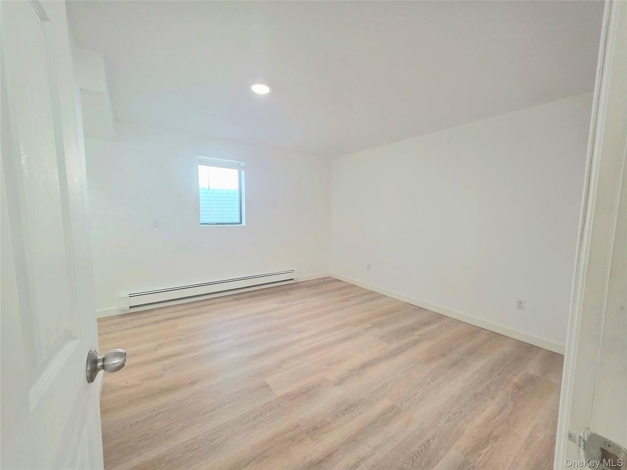 42 Carlton Ave - Photo 4 of 7