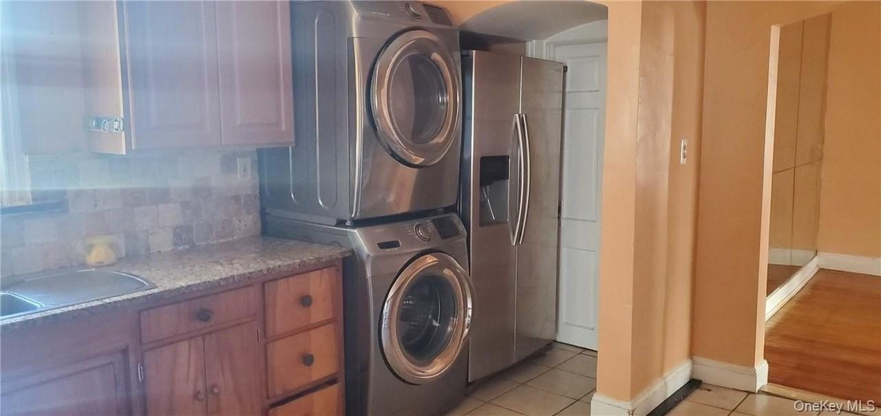 31 Thurman St #1stFL - Photo 2 of 13