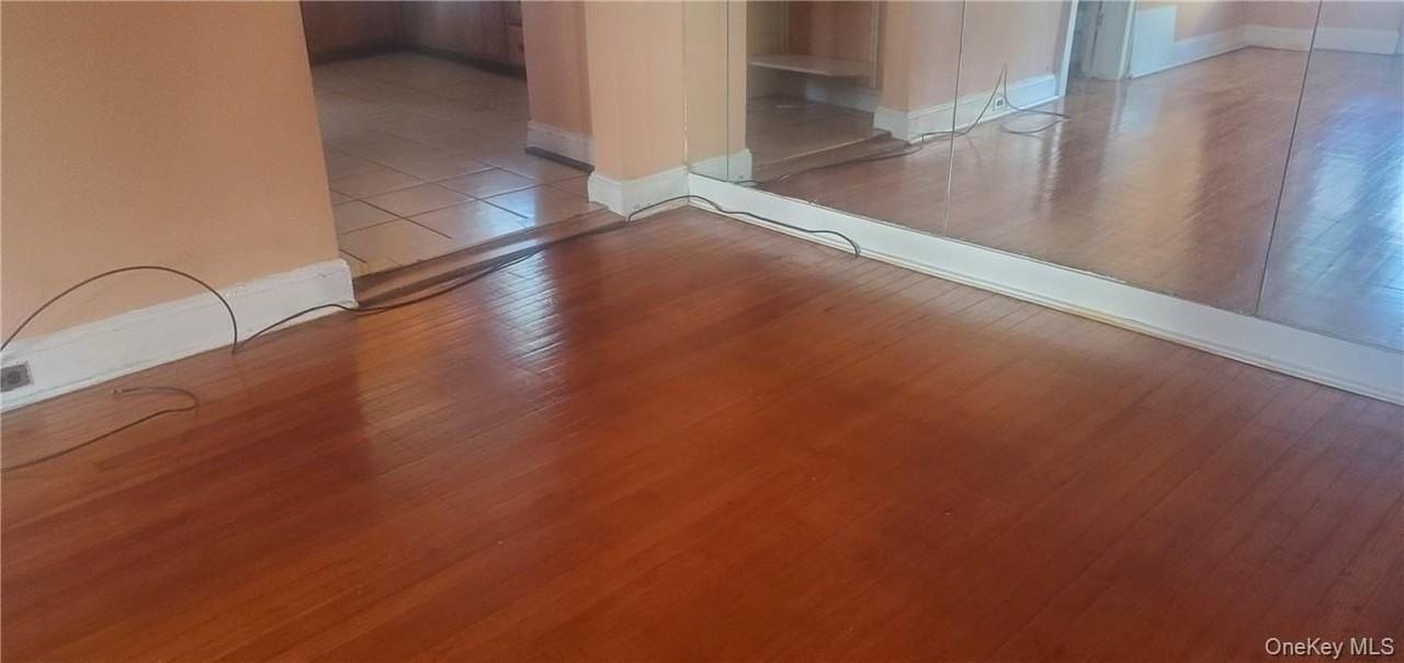 31 Thurman St #1stFL - Photo 5 of 13