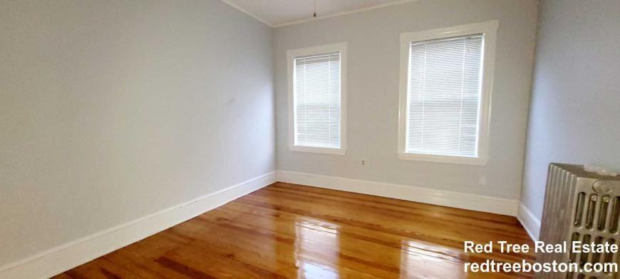 24 Dalrymple St - Photo 6 of 10