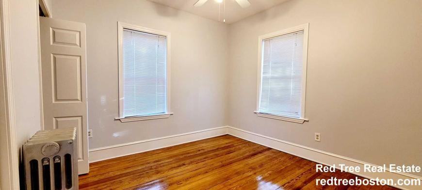 24 Dalrymple St - Photo 7 of 10