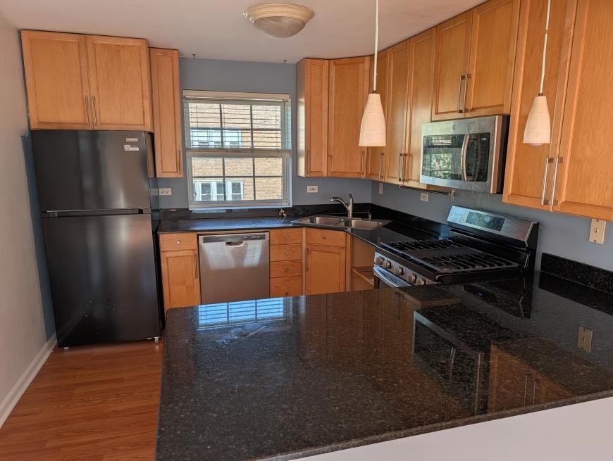 733 Dobson St - Photo 2 of 8