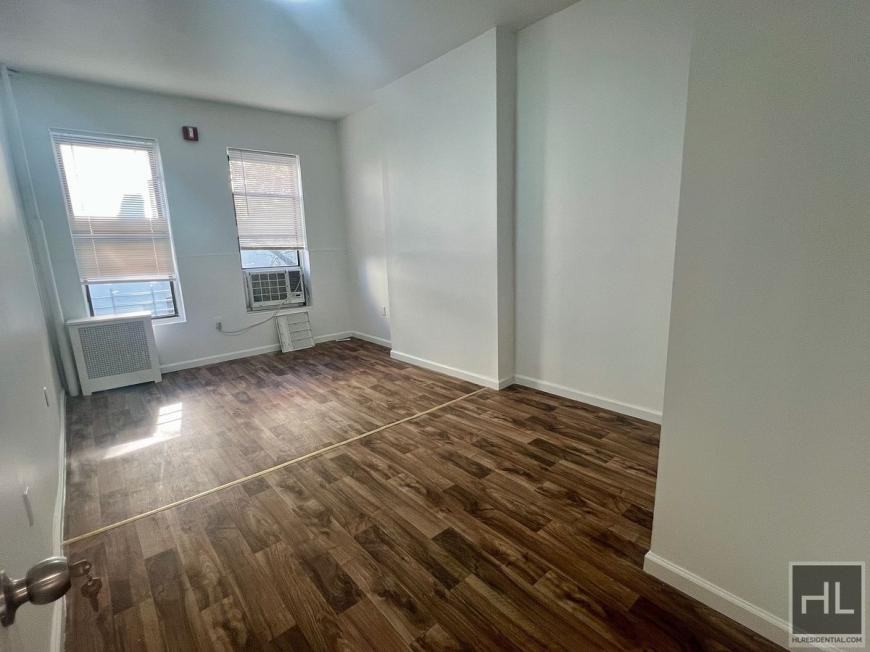 1531 Nostrand Ave - Photo 2 of 10