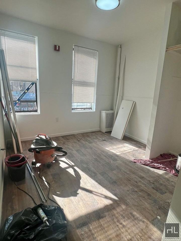 1531 Nostrand Ave - Photo 6 of 10