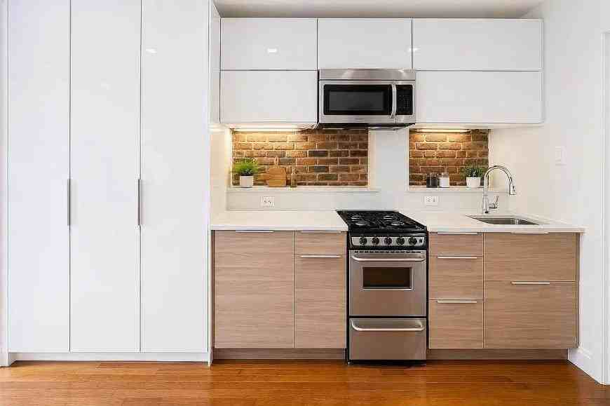 86 Clinton St - Photo 2 of 5