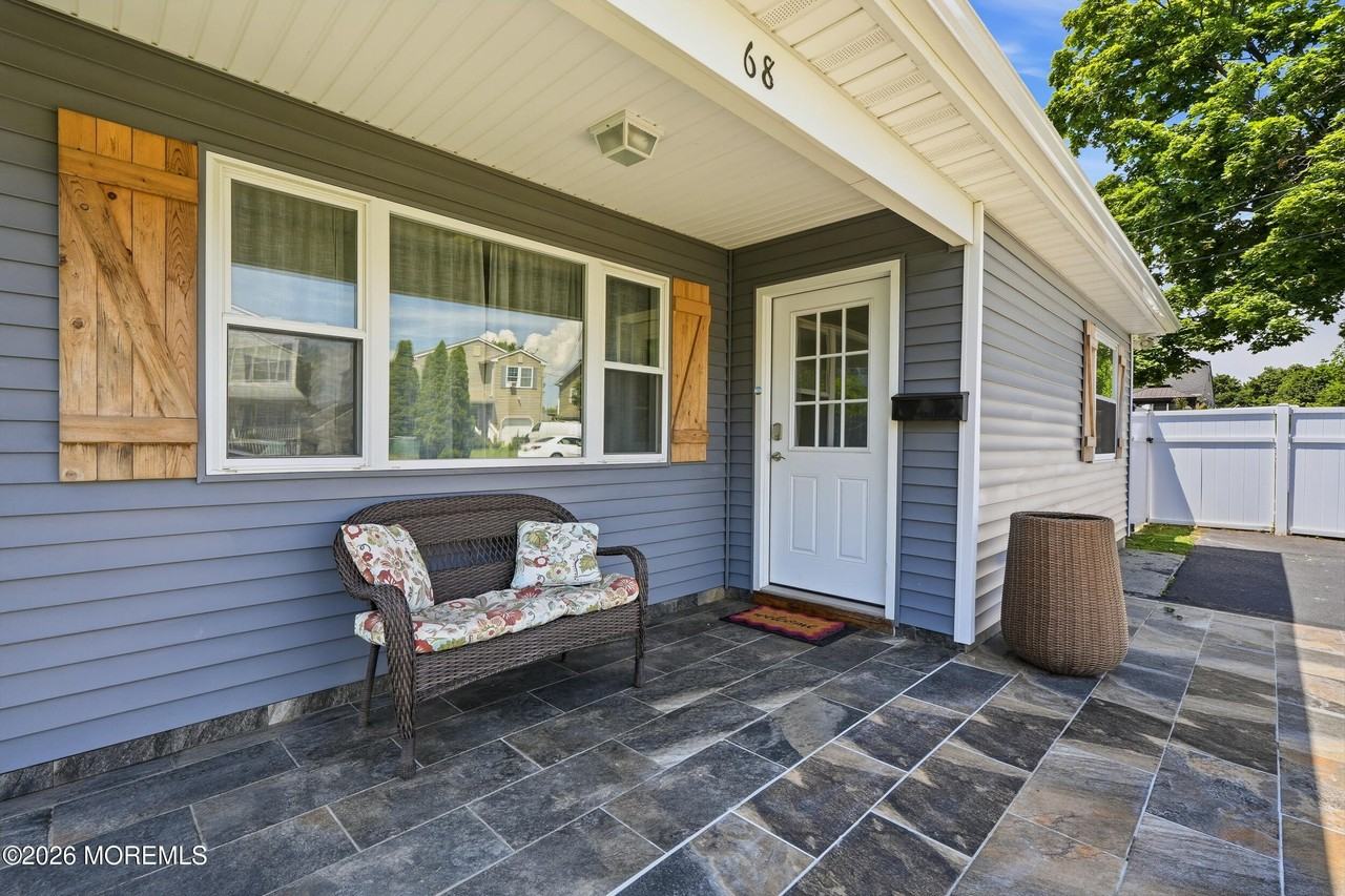 68 Berry Pl - Photo 2 of 19