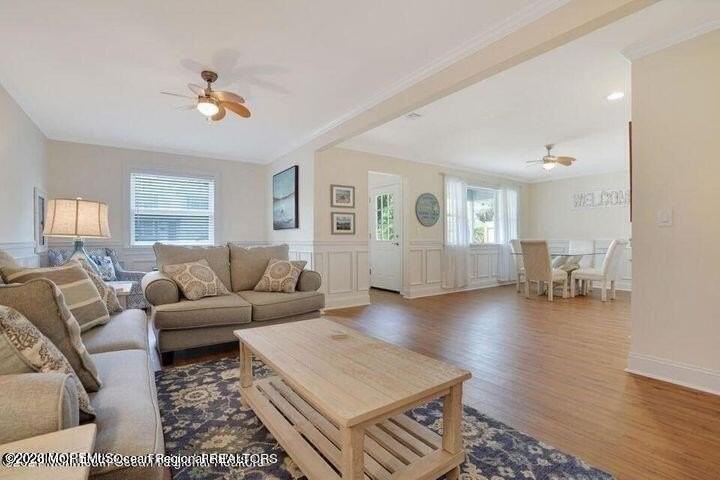 68 Berry Pl - Photo 4 of 19