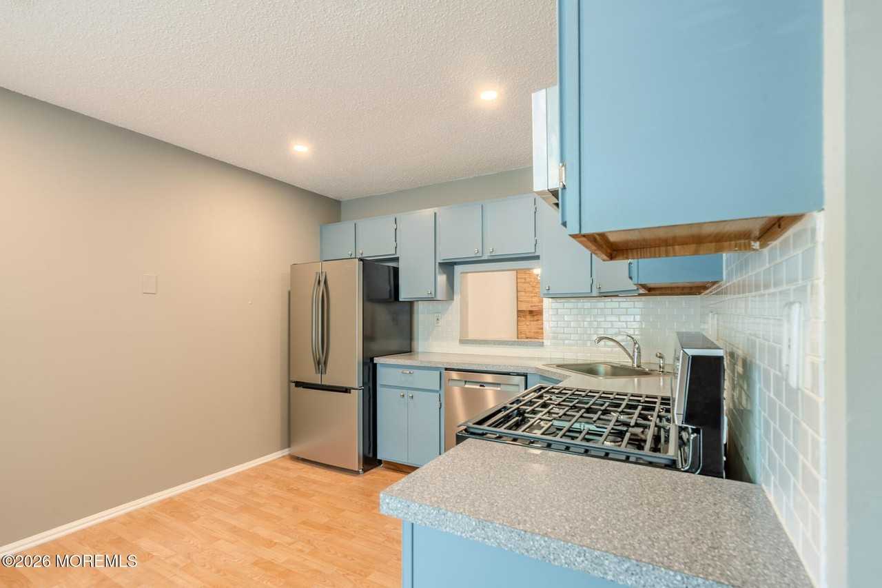 62 Secretariat Ct - Photo 7 of 32