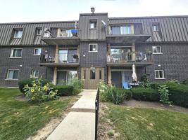 featured image of 568 Fairway View Dr #2J