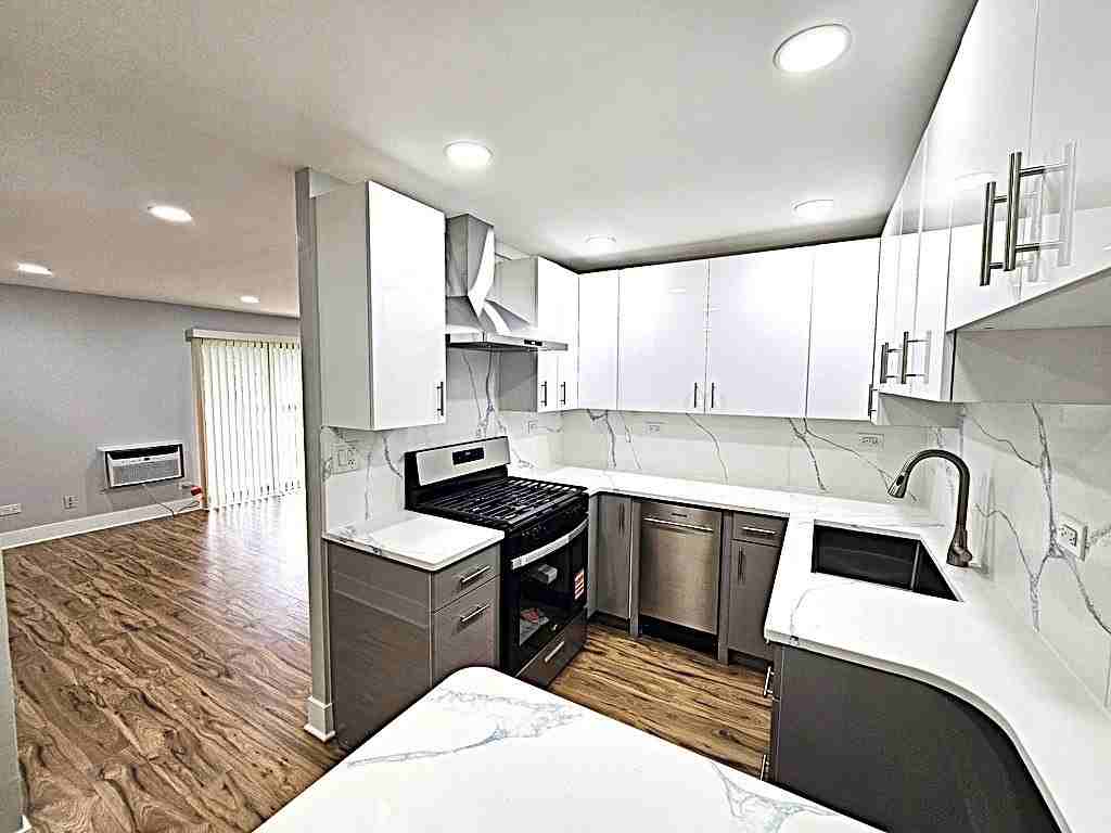 568 Fairway View Dr #2J - Photo 7 of 22