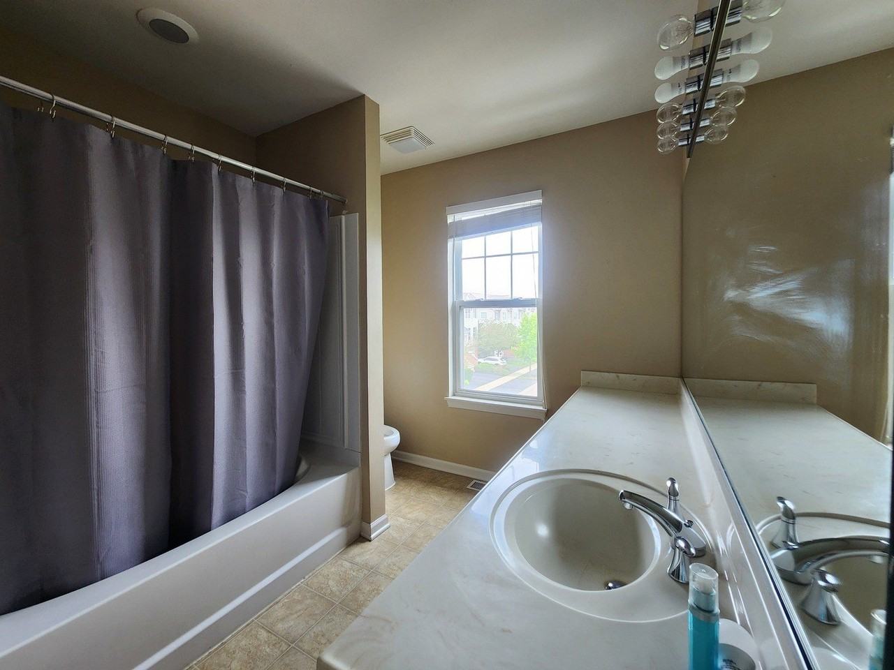 3383 Kentshire Cir #3383 - Photo 4 of 7