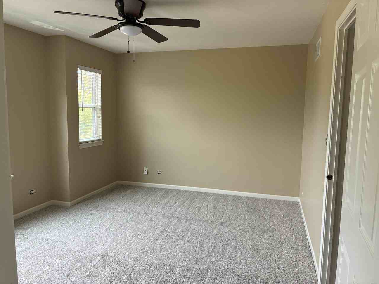 3383 Kentshire Cir #3383 - Photo 6 of 7
