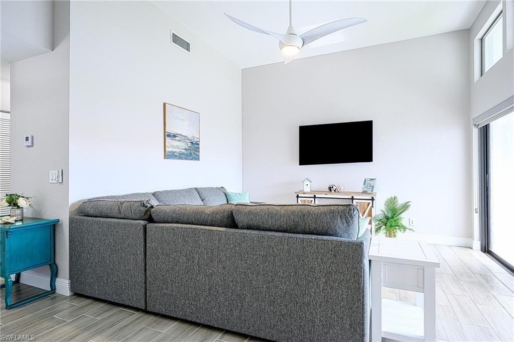 583 Beachwalk Cir #Q202 - Photo 4 of 38
