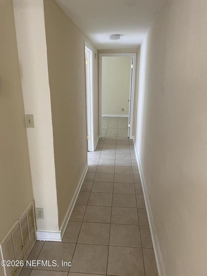 2179 W 40th St - Photo 7 of 9