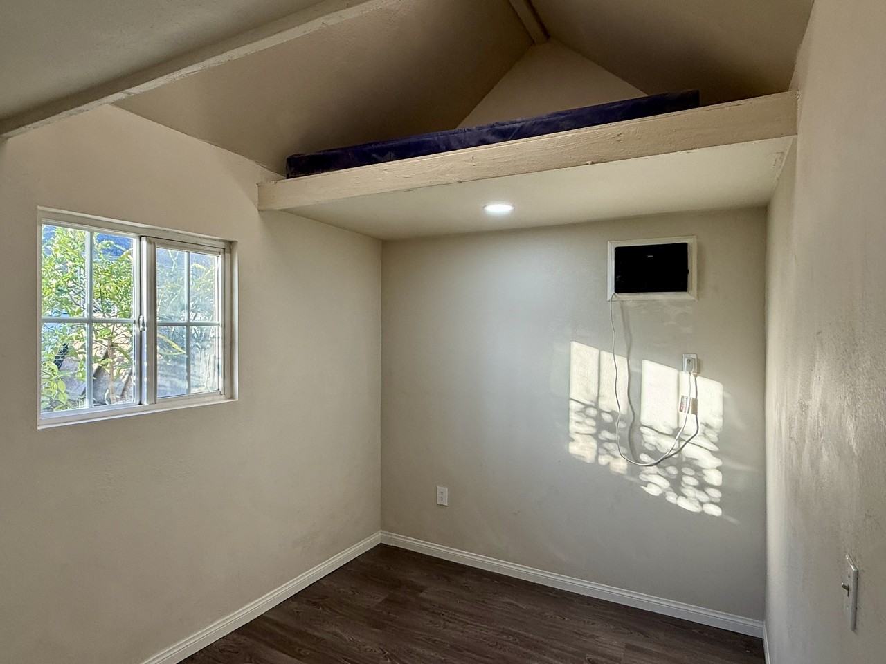 5795 Kenwood Place - C Studio - Photo 5 of 11