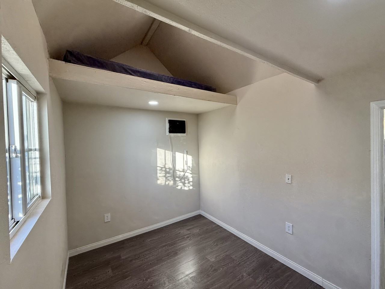 5795 Kenwood Place - C Studio - Photo 6 of 11