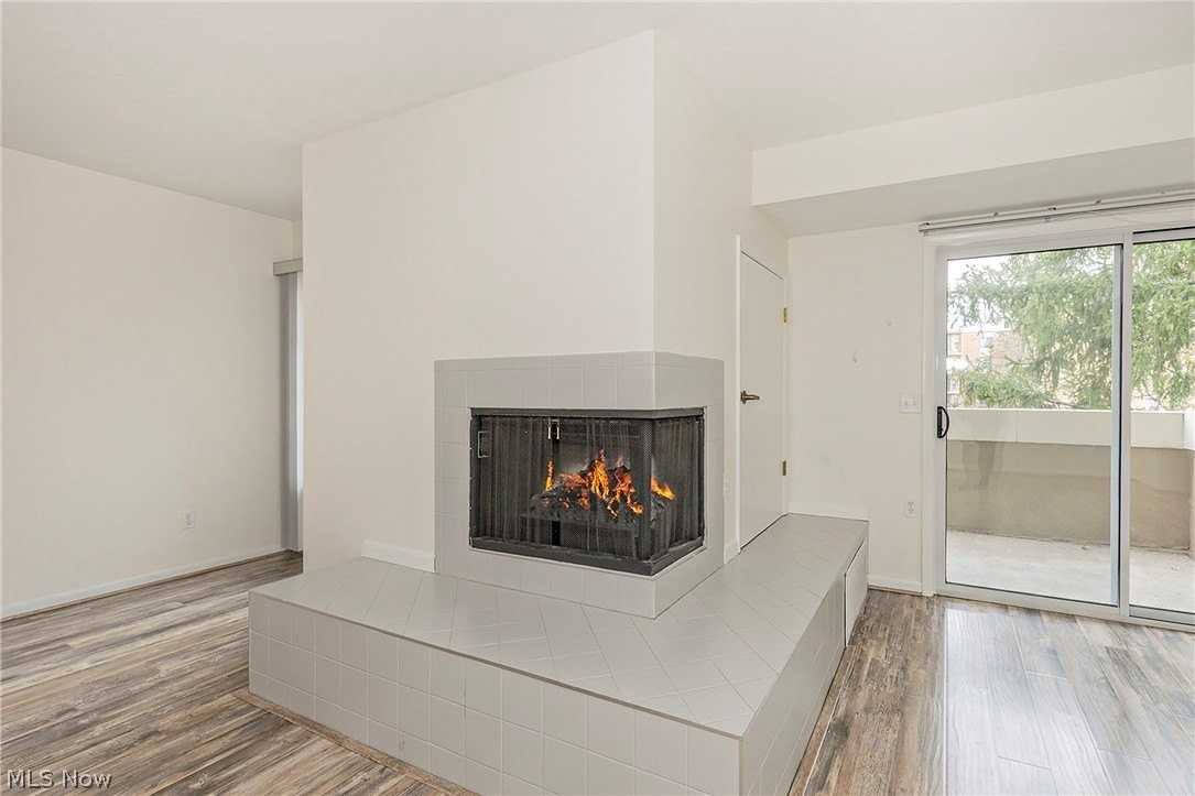 26101 Village Ln #107 - Photo 7 of 40