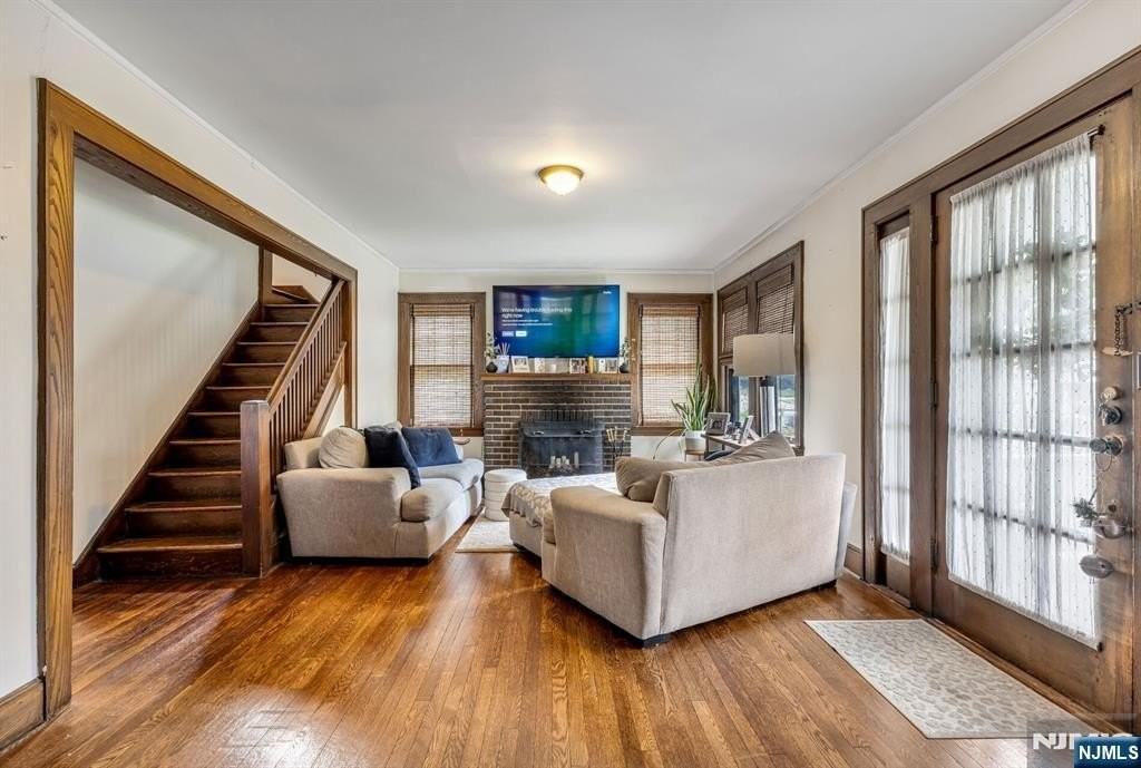 19 Christopher Pl - Photo 6 of 34