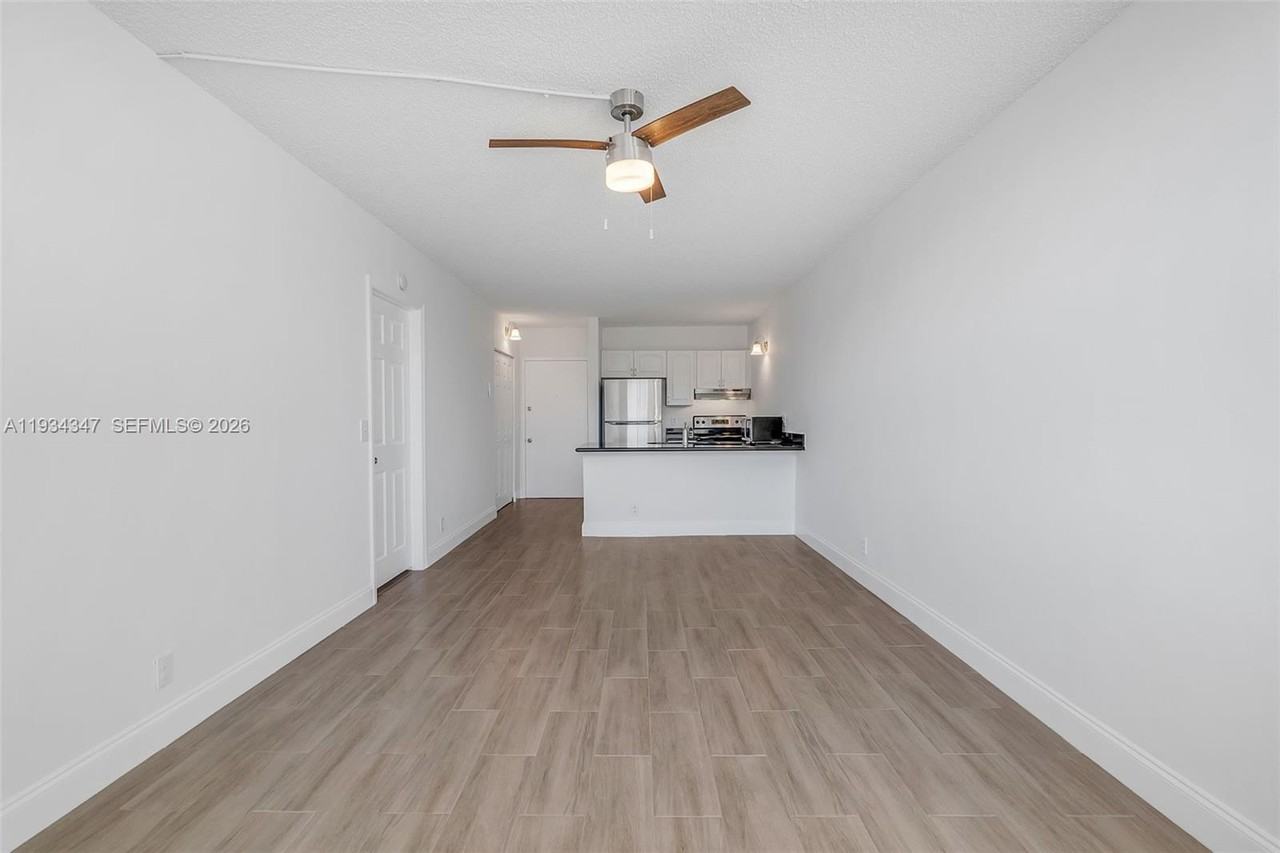 4045 W Mcnab Rd #4045 - Photo 2 of 8