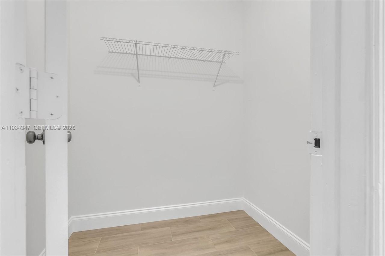 4045 W Mcnab Rd #4045 - Photo 6 of 8