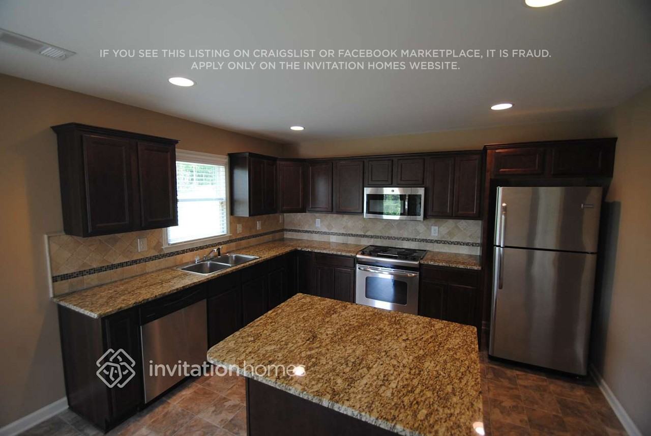 116 Covington Dr - Photo 4 of 10