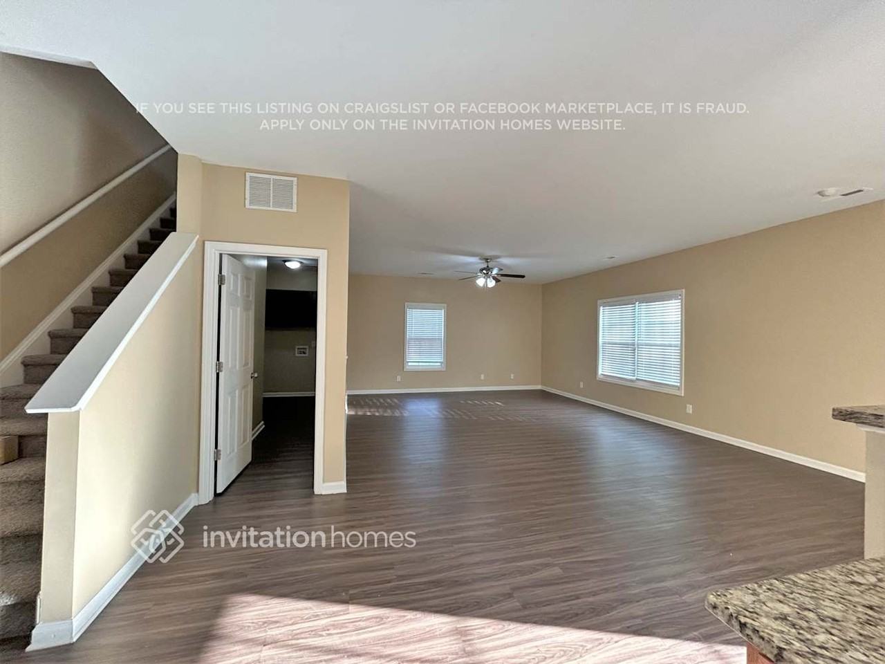1306 Ingle Ct - Photo 2 of 10