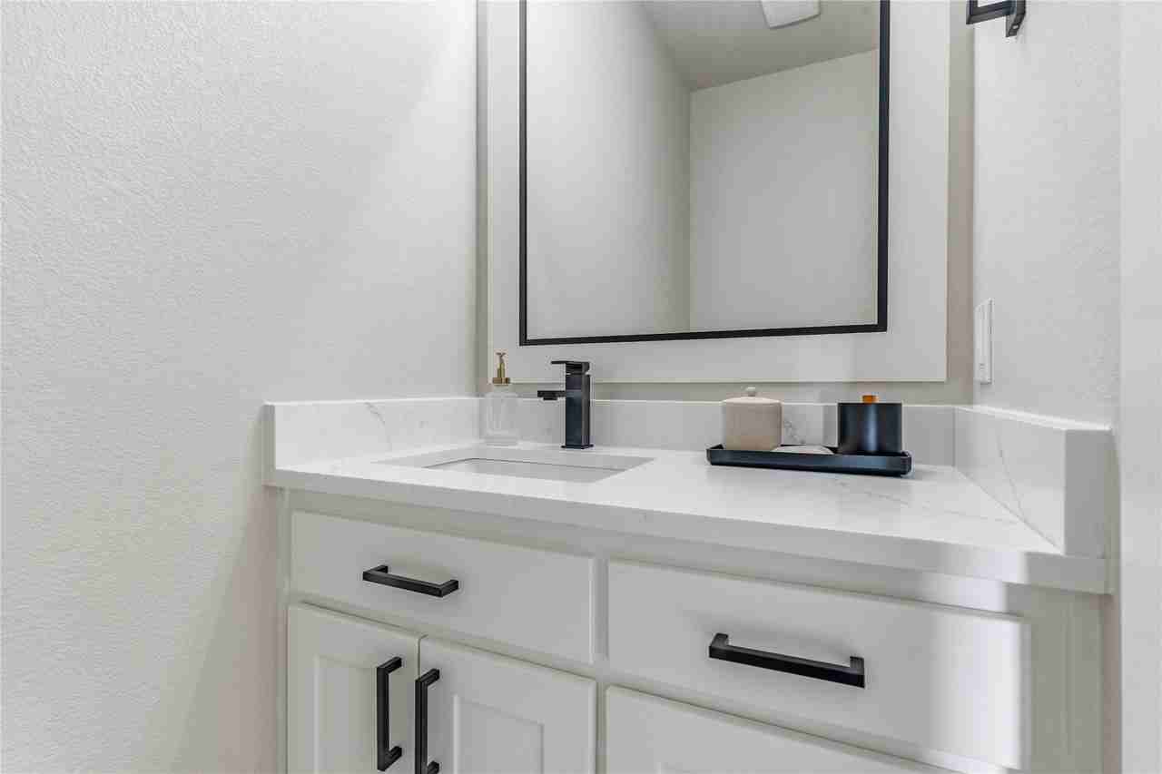 1007 Agua Escondida Court - Photo 7 of 39