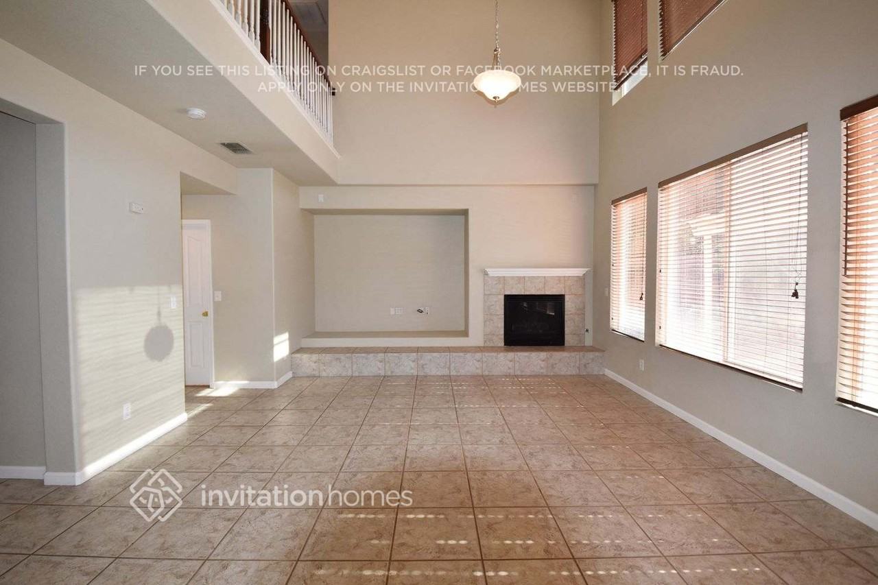 9554 E Park Dr - Photo 3 of 17