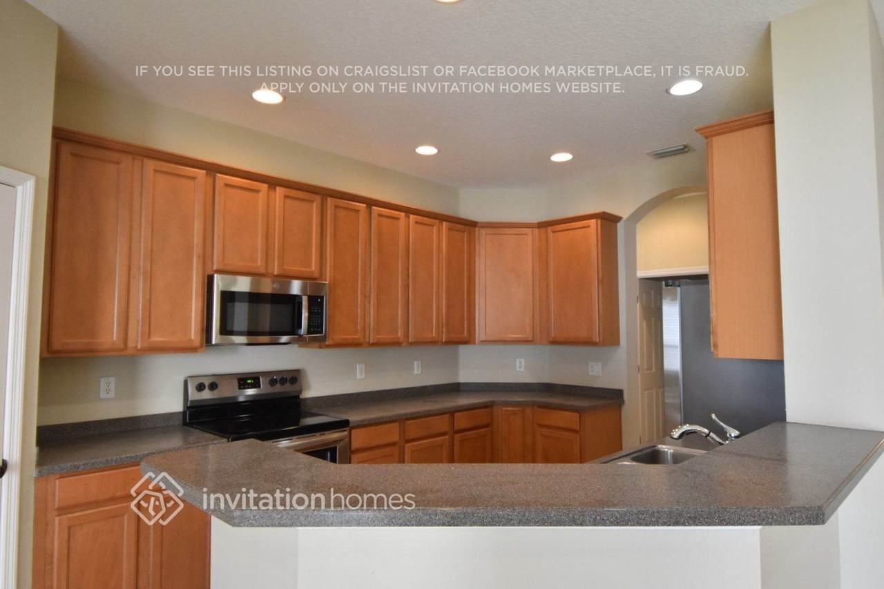 1815 Mira Lago Cir - Photo 4 of 21