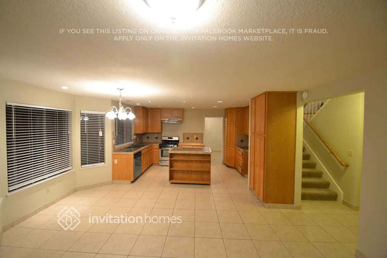1553 Lenay Ct - Photo 4 of 16