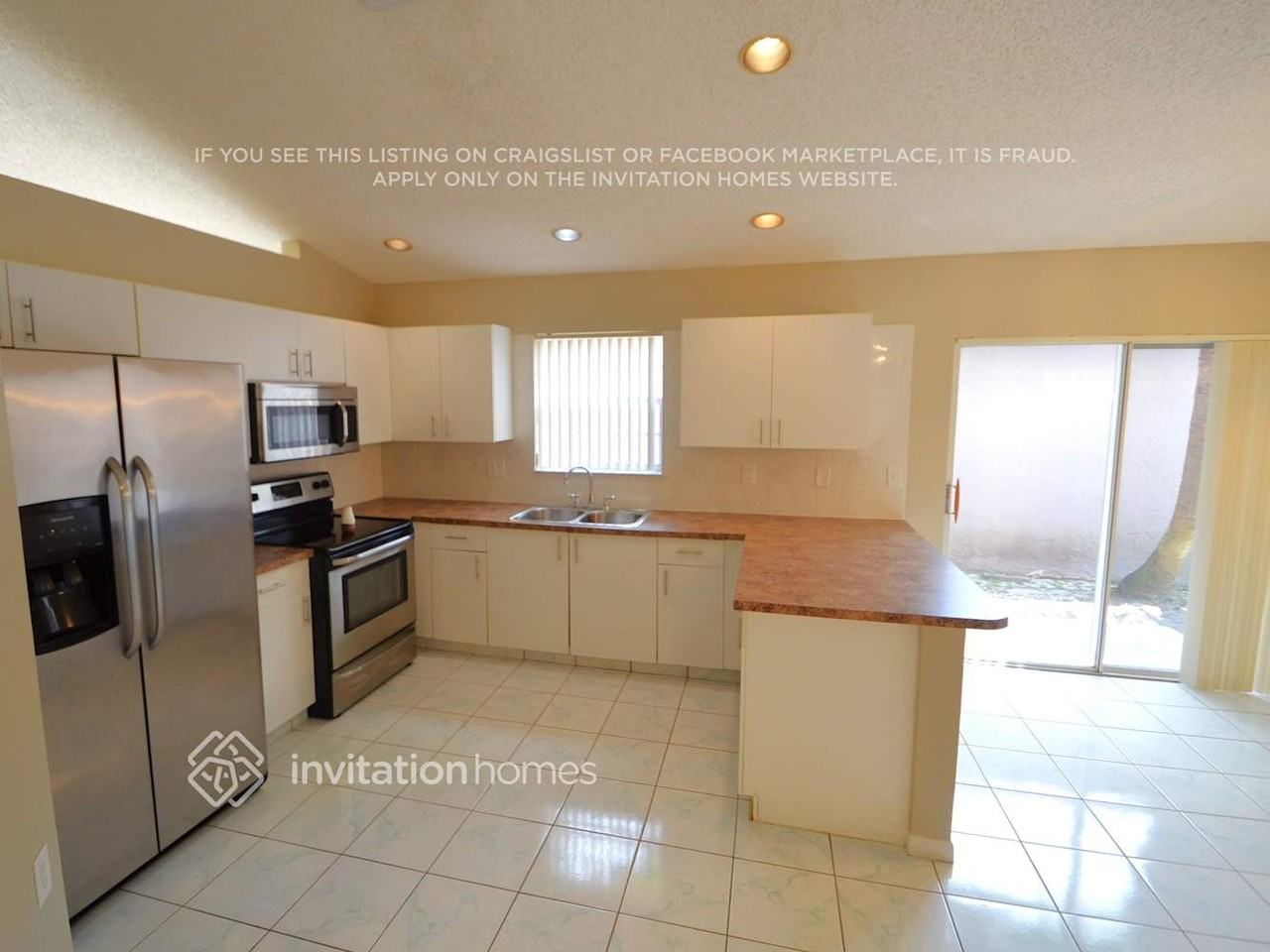 5311 Nw 49th Ave - Photo 3 of 10