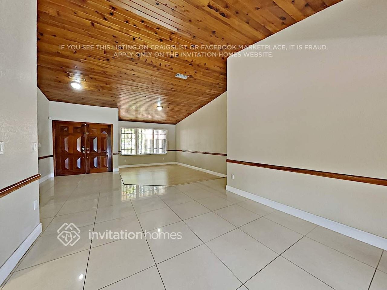 8361 Nw 166th Ter - Photo 5 of 20