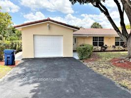 featured image of 11600 Nw 27th Ct #2