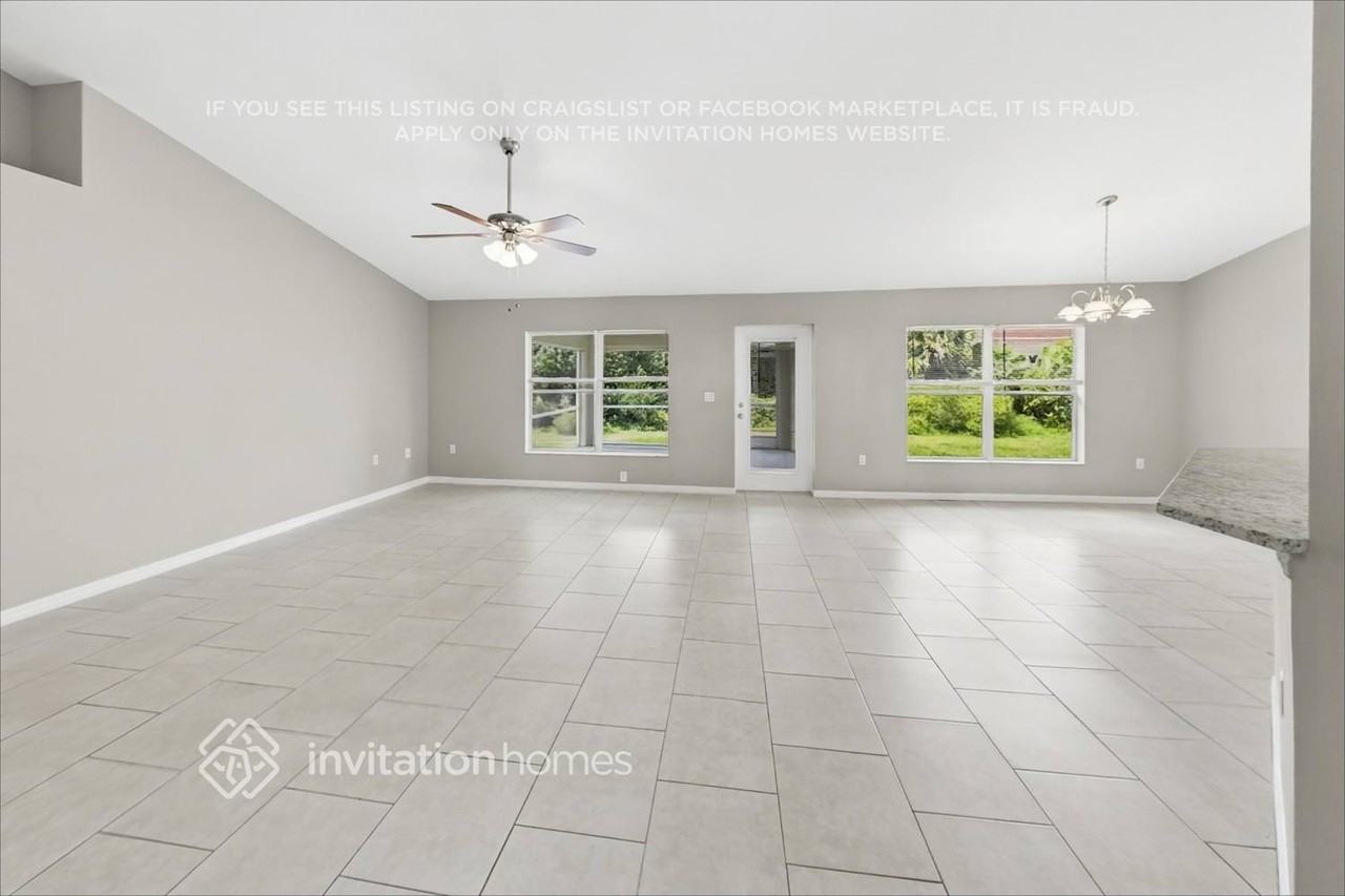 5493 S Chamberlain Blvd - Photo 4 of 20