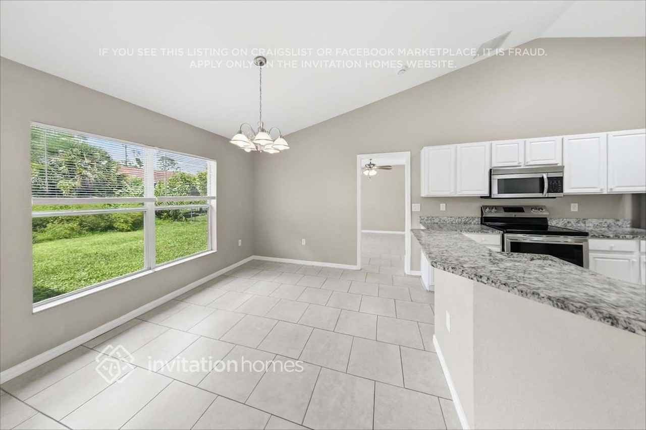 5493 S Chamberlain Blvd - Photo 6 of 20