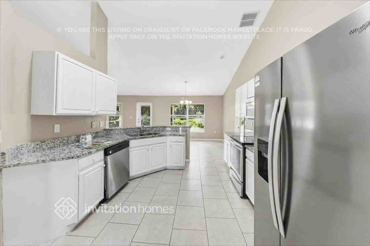 5493 S Chamberlain Blvd - Photo 7 of 20