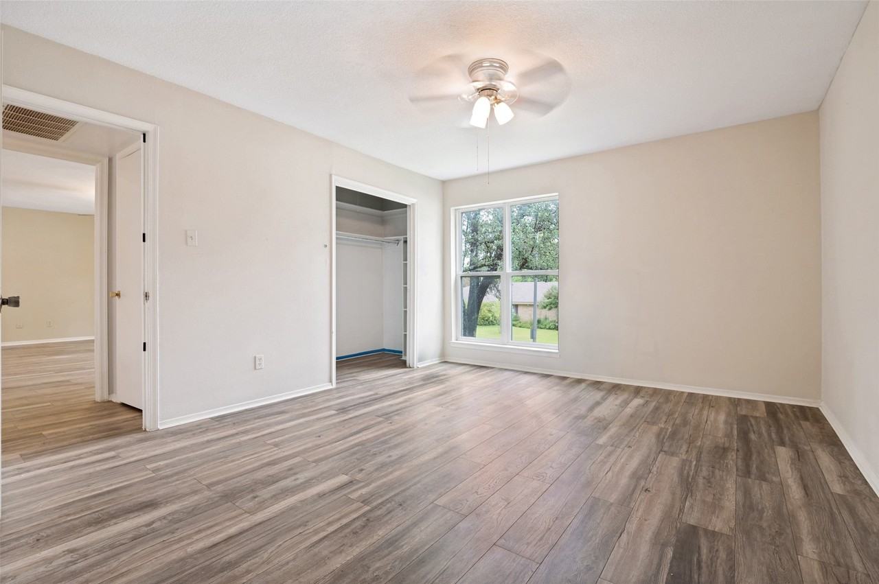 4104 Ridglea Country Club Dr - Photo 5 of 12