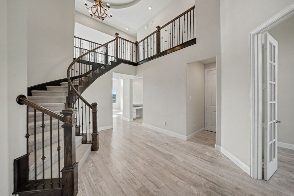 2016 Binns Dr - Photo 6 of 40