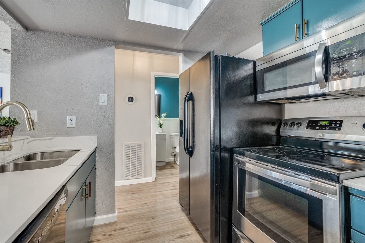 7 W Mountain Ln #37 - Photo 4 of 18