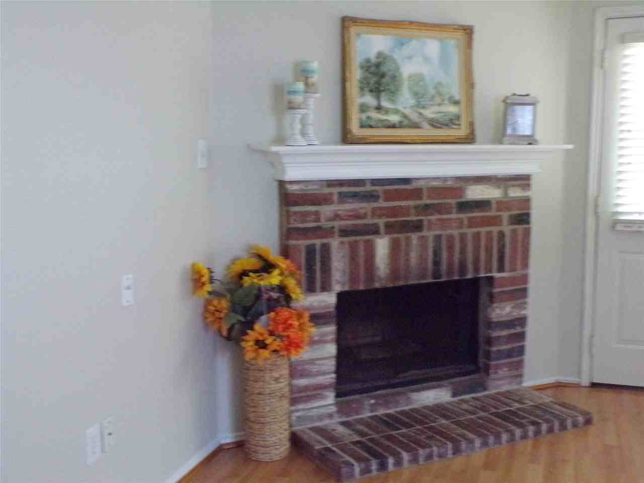 2612 Sierra Dr - Photo 4 of 23